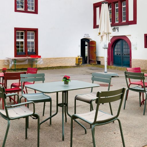 Terrasse Café Klostergärtli im Bürgerlichen Waisenhaus