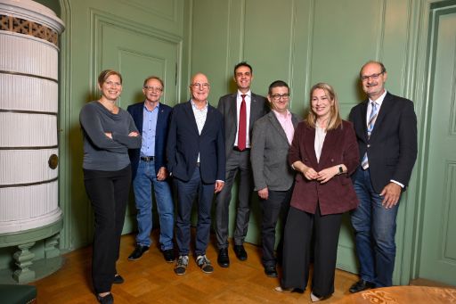 Bürgerrat Amtsperiode 2023 - 2029 (von links): Fabienne Beyerle (FDP), Lucas Gerig (GLP), Lukas Faesch (LDP), Otto Schmid (SP), Patrick Hafner (SVP), Canan Özden (SP), Stefan Wehrle (Die Mitte) | Foto: Pino Covino
